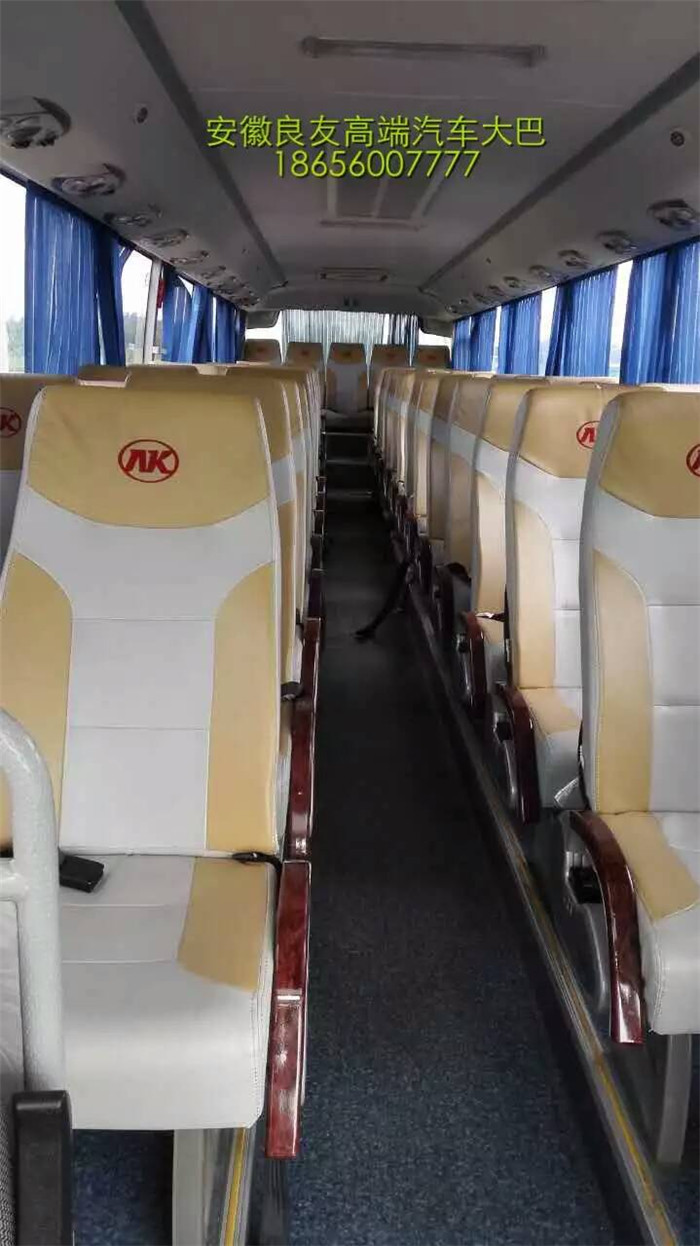 2015年11月9日 安徽良友57座商务旅游大巴车队圆满完商务考察接待任务