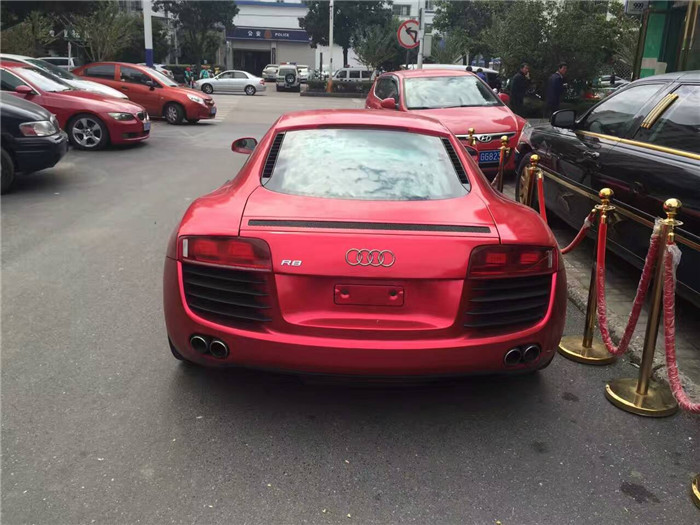 安徽良友高汽车租赁公司新到红色奥迪R8超级跑车一辆
