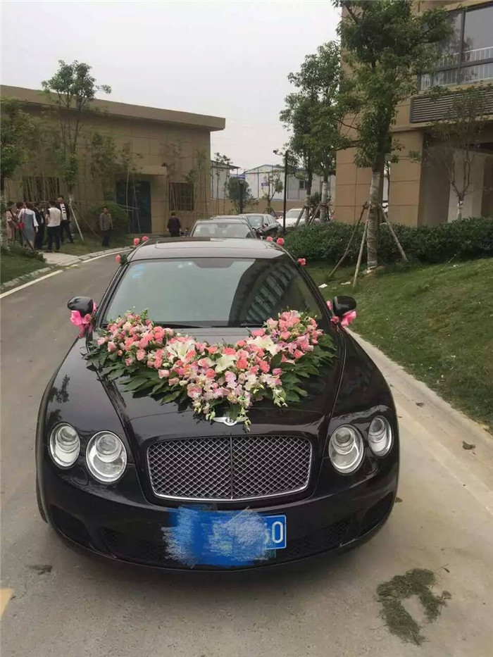 2016年5月14日，安徽良友汽车租赁公司的宾利飞驰来到阜阳市九龙镇